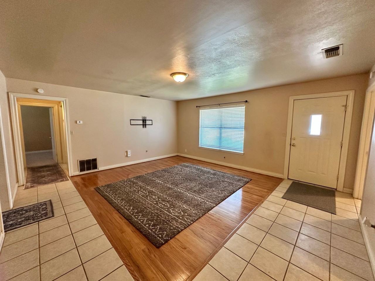 4310 31st St - Photo 2 of 15