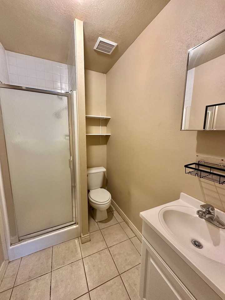 4310 31st St - Photo 7 of 15