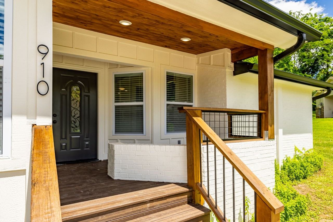 910 Windlau Ct - Photo 2 of 40
