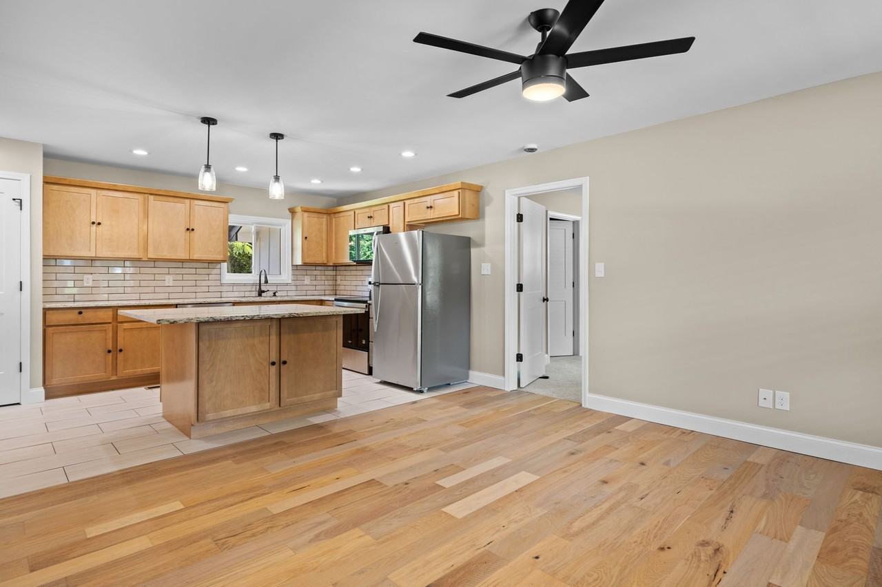 910 Windlau Ct - Photo 6 of 40