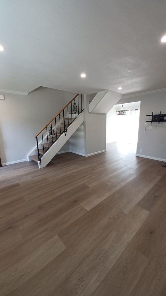 1015 Meadow Way - Photo 3 of 23