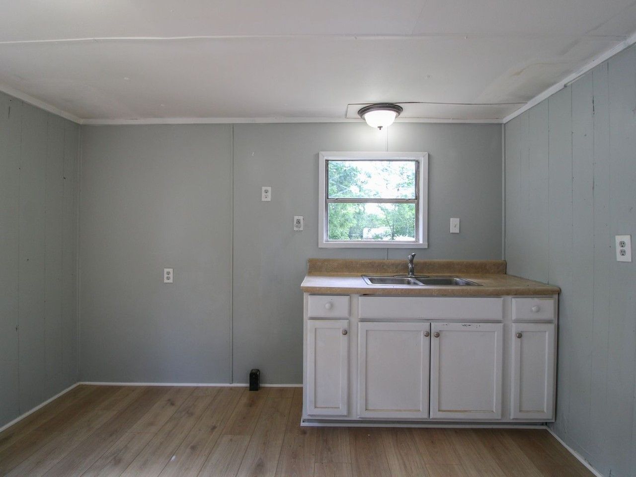 16 Simpson Rd - Photo 6 of 13