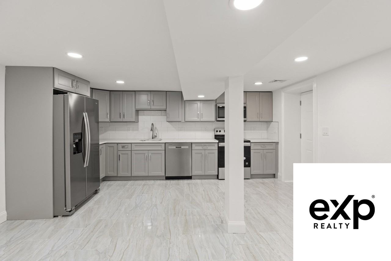 320 Malden St #1 - Photo 2 of 11