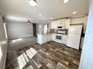118 Elmhurst Dr - Photo 2 of 35