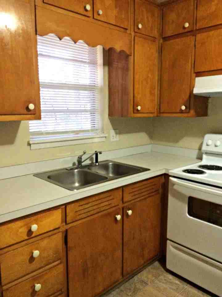 8732 Bowden St - Photo 3 of 6