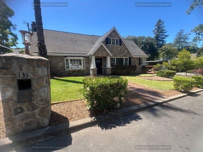 131 Stonecrest Dr - Photo 2 of 26