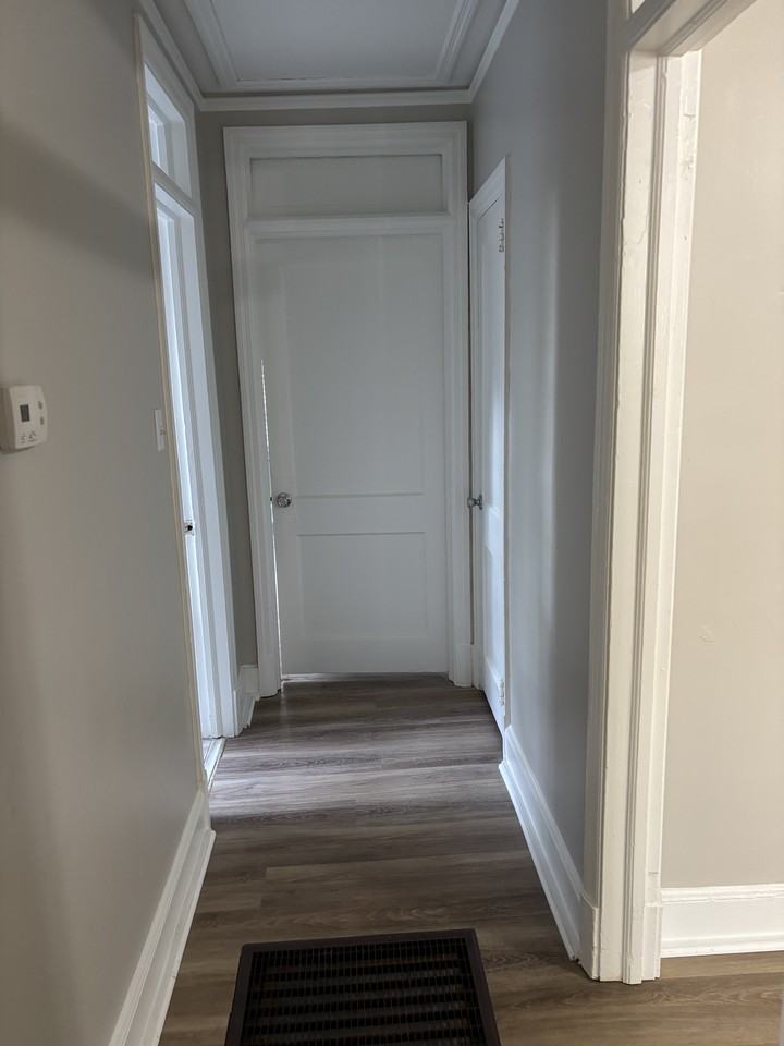 4625 Oxford Rd #4625 - Photo 3 of 12