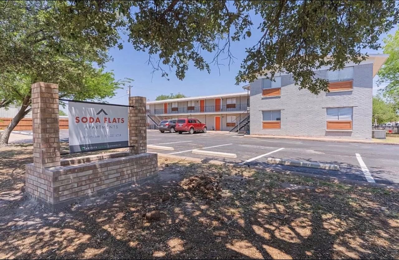 1202 S 4th St #3 - Photo 2 of 6