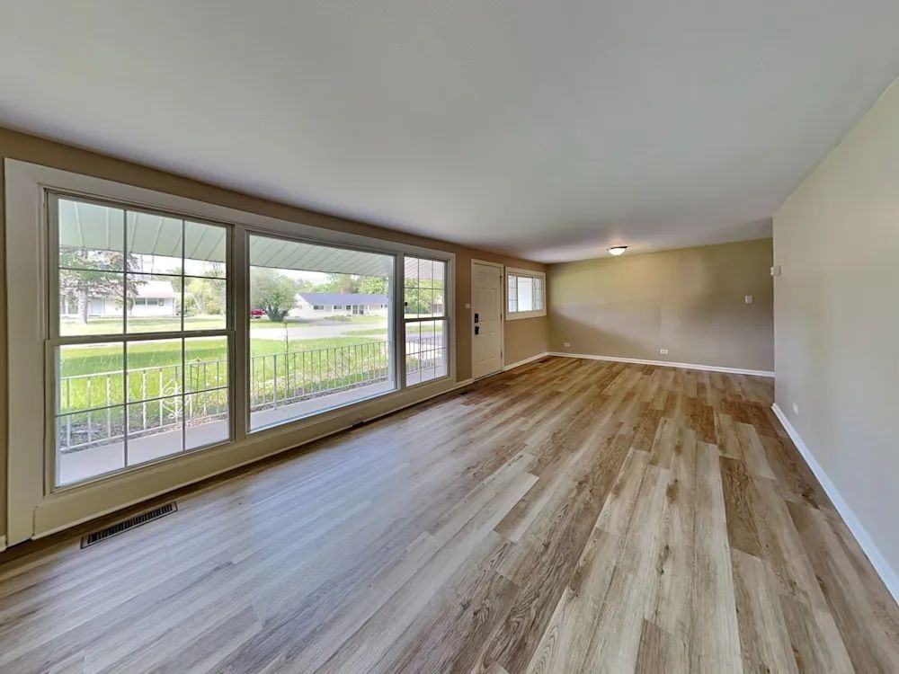 4421 177th Pl #NA - Photo 2 of 11