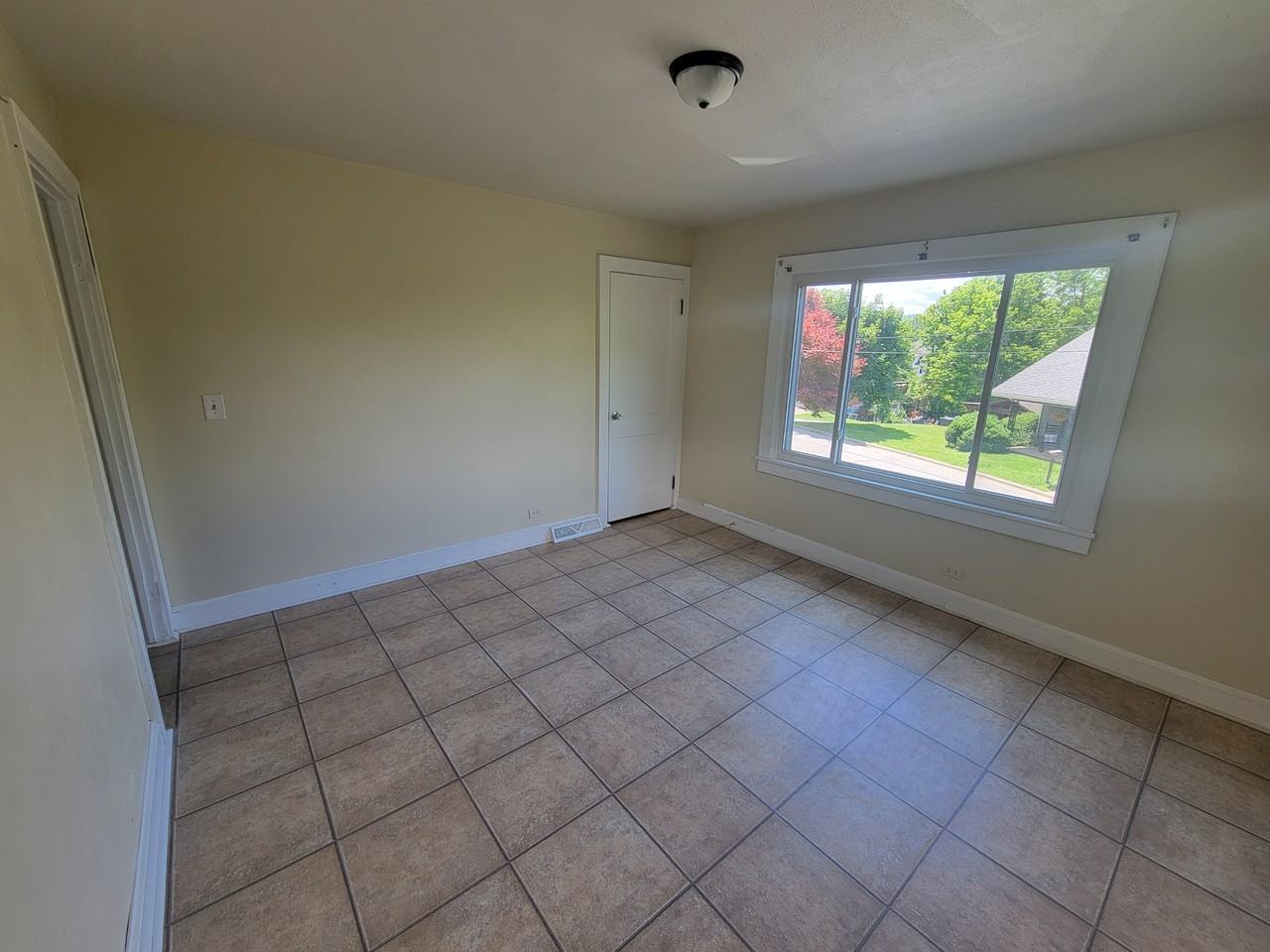 363 Spring St #NA - Photo 3 of 18