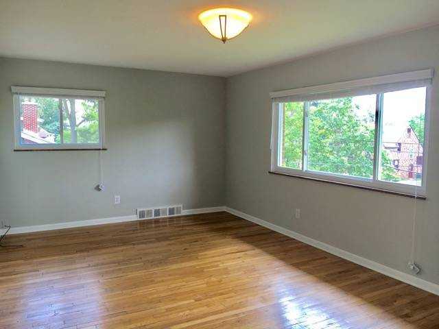 1820 Jackson Ave - Photo 2 of 18