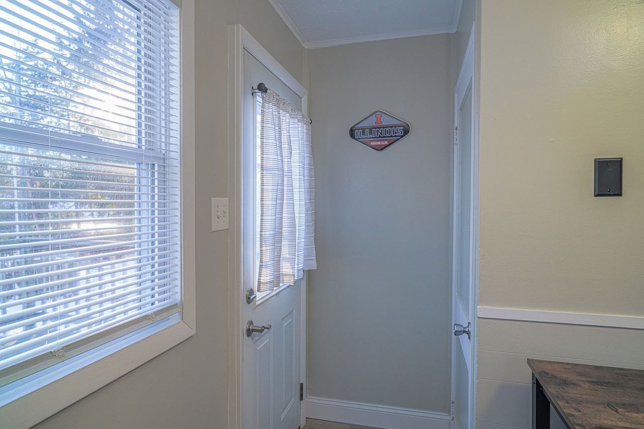 315 Avondale Ave #NA - Photo 3 of 13