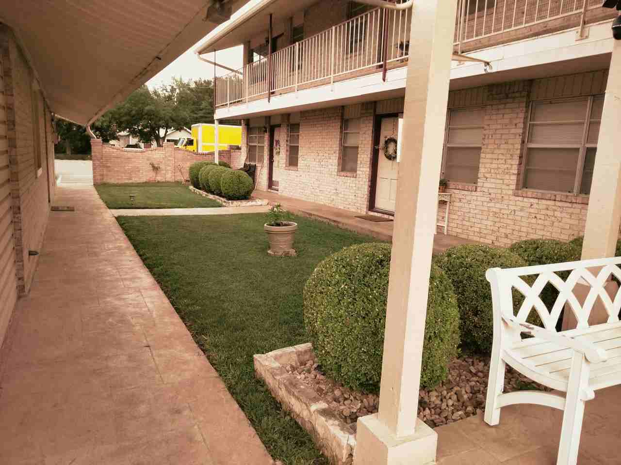 1700 S Austin Ave #NA - Photo 3 of 7