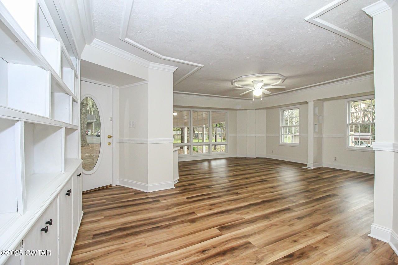 211 Beth Dr #NA - Photo 3 of 22