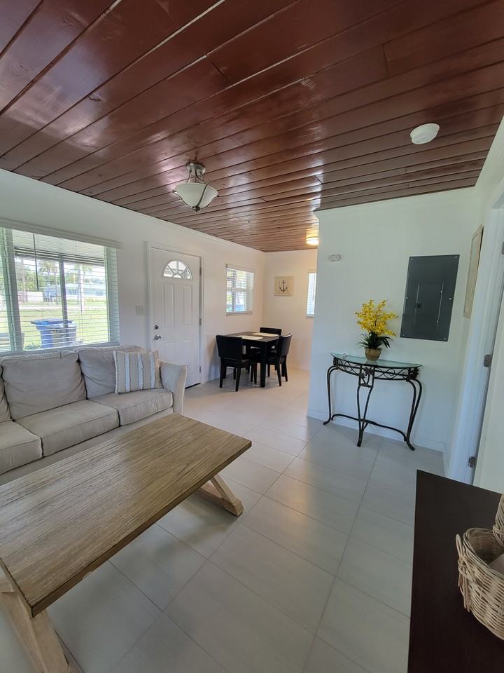 10284 Pennsylvania Ave #NA - Photo 3 of 12