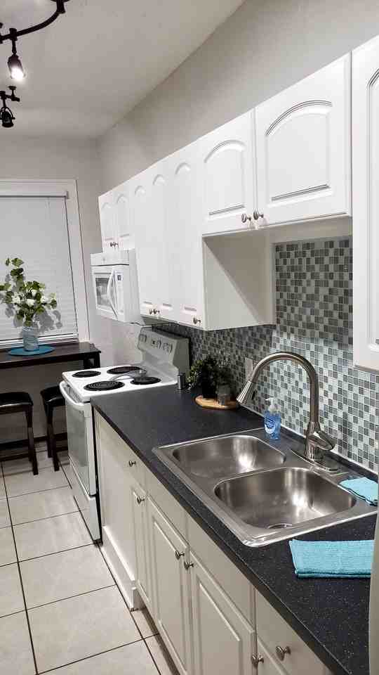 407 S Melville Ave #10 - Photo 5 of 5