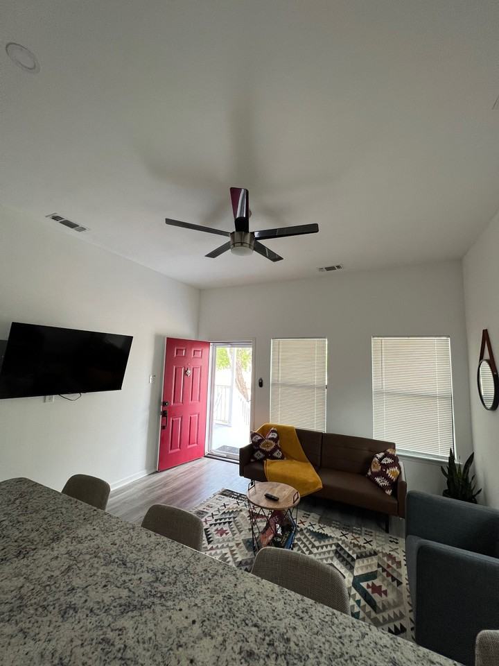 220 N Mesquite St #1 - Photo 2 of 9