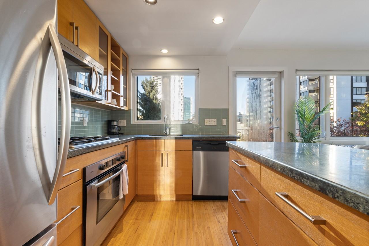 1540 Haro Street - Photo 9