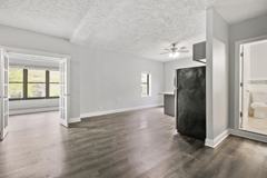 4555 N Malden St - Photo 1 of 1