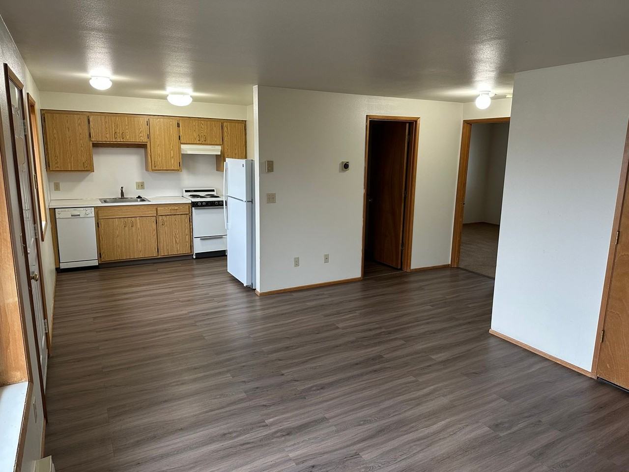 Sherman Oaks Apartments - Photo 5 of 23