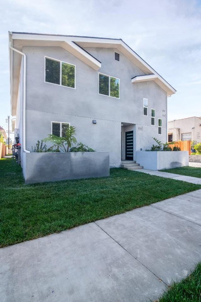 1255 - 1257 1/2 W 8th Street - Photo 2 of 30