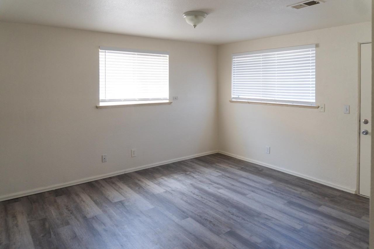1152 S Quivas St - Photo 4 of 10