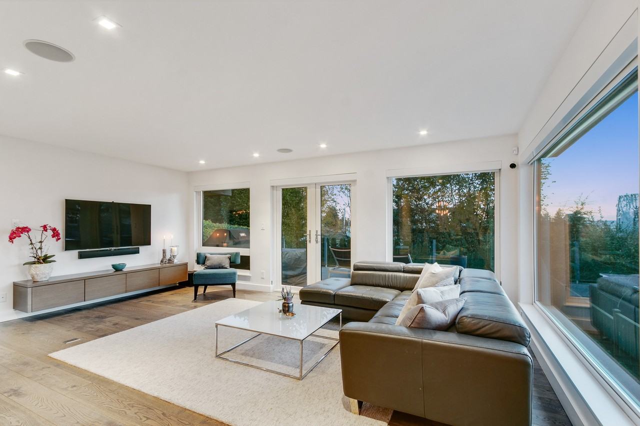 2242 Jefferson Ave #1 - Photo 3 of 29