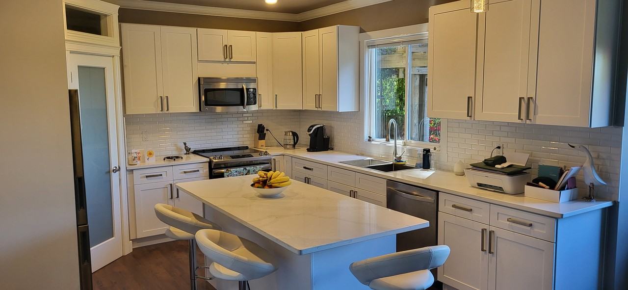 13330 McCauley Crescent - Photo 2 of 27