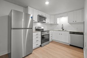 featured image of 533/535 South Bonner Ave