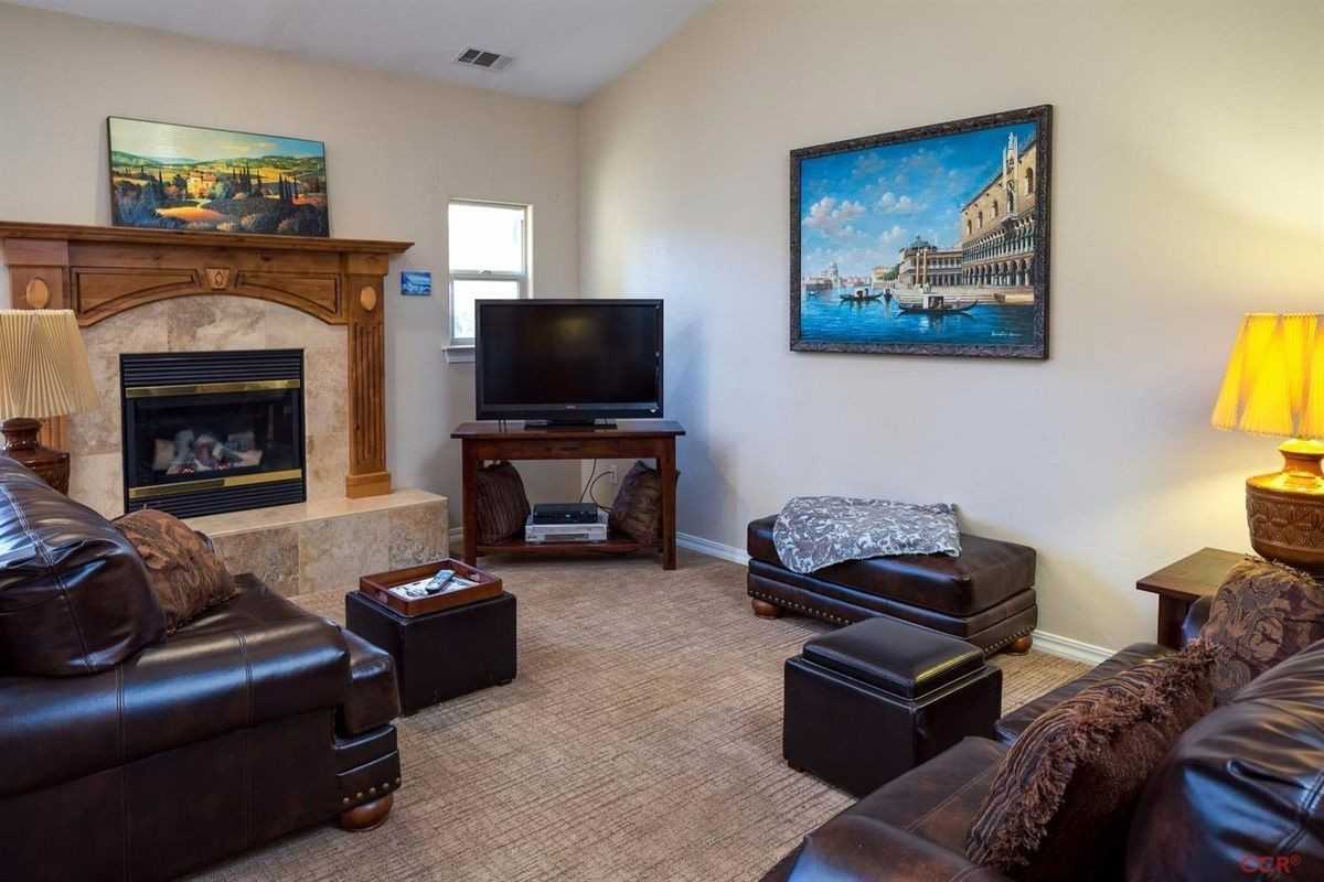 2041 Idyllwild Pl - Photo 2 of 12