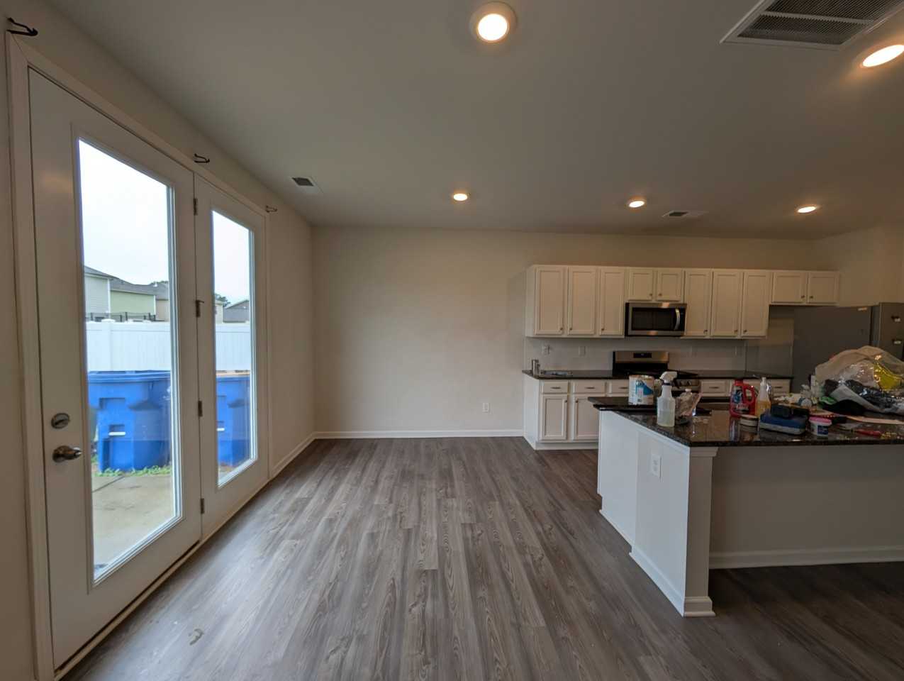 3030 Eastcott Ave - Photo 6 of 27