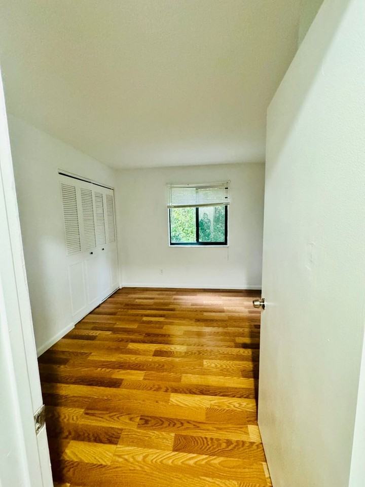 2160 Forest Knoll Dr Ne #102 - Photo 7 of 17