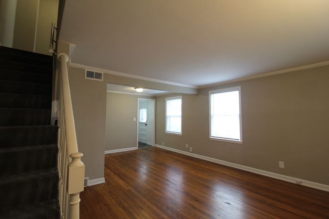 310 E 26th Ave - Photo 2 of 11