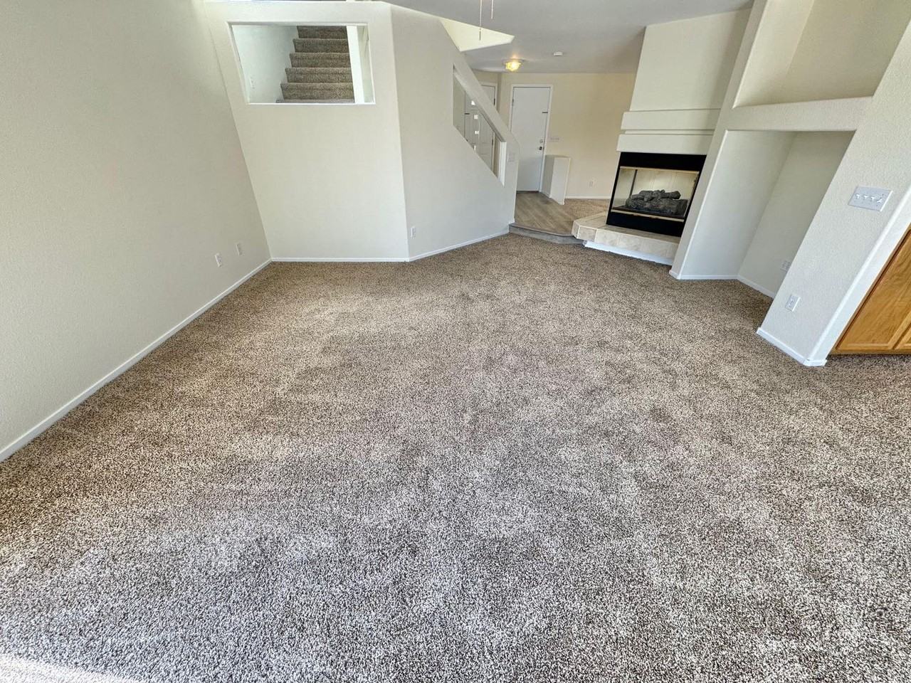 932 Ribbon Grass Ave - Photo 3 of 34