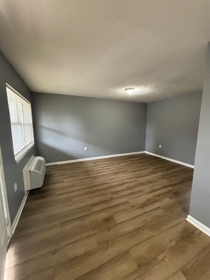 433 Wood Creek Dr. - Photo 2 of 22