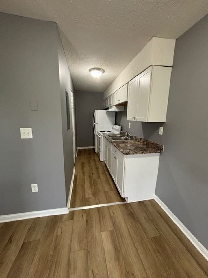 433 Wood Creek Dr. - Photo 3 of 22