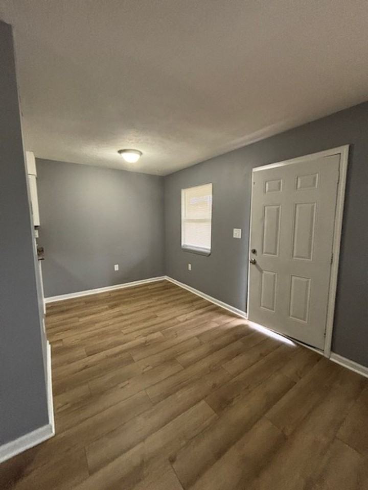 433 Wood Creek Dr. - Photo 4 of 22