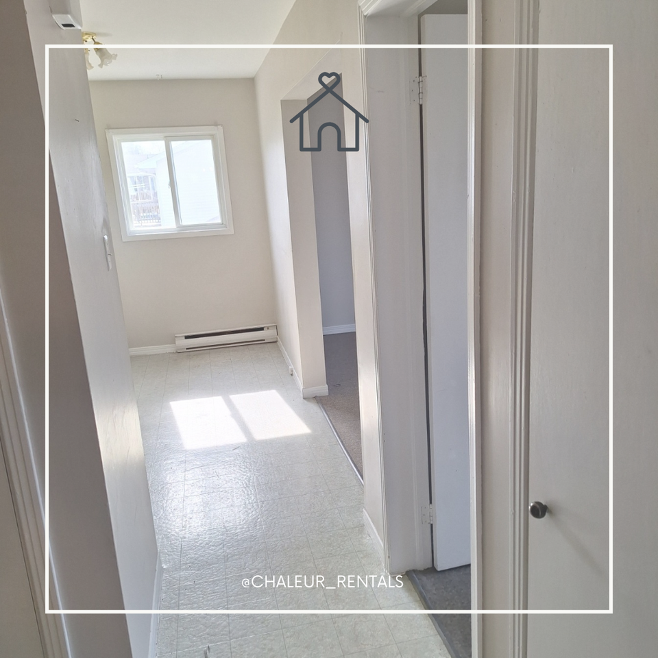 555 Appleby St #15 - Photo 3 of 7