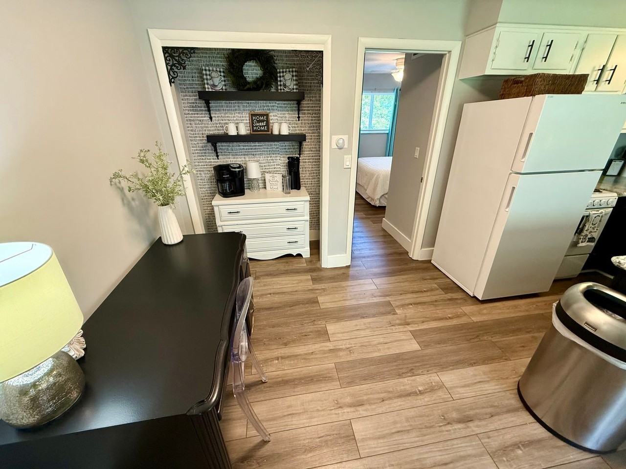 Western Hills Apartments - Photo 4 of 36