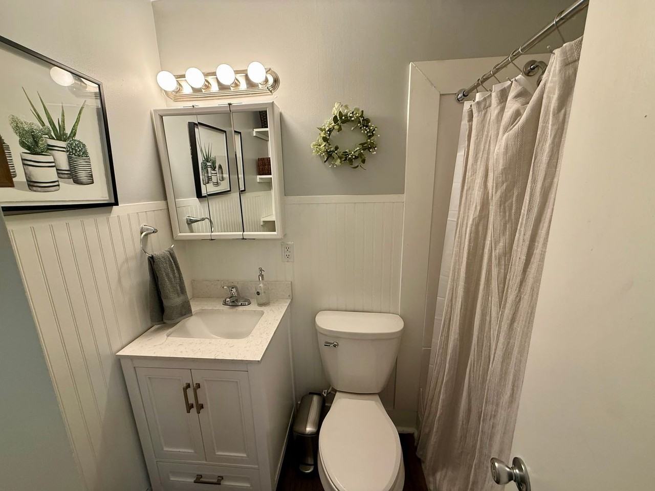 Western Hills Apartments - Photo 6 of 36