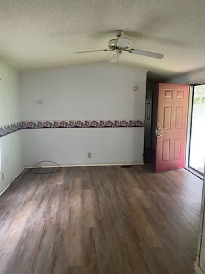 671 Limeberger Creek Rd - Photo 4 of 15
