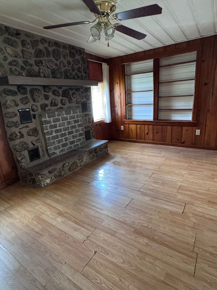 128 Plattner Ave - Photo 3 of 20