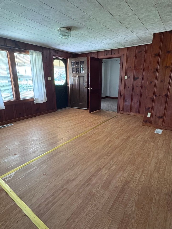 128 Plattner Ave - Photo 4 of 20