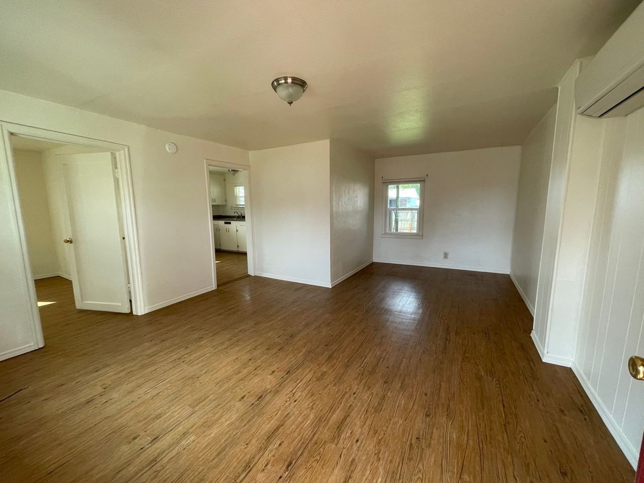 442 W Fair St - Photo 3 of 10
