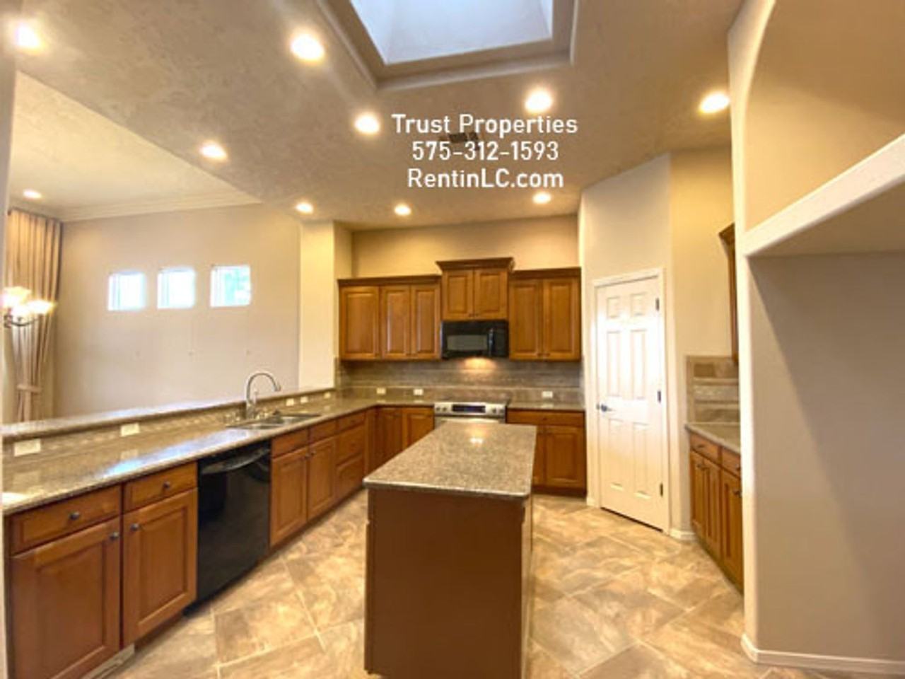1932 Lone Tree Ln - Photo 4 of 19