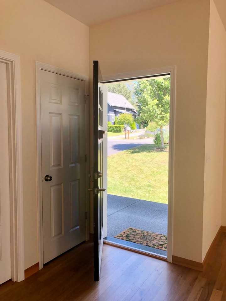 1933 Douglas Dr Ne - Photo 3 of 35