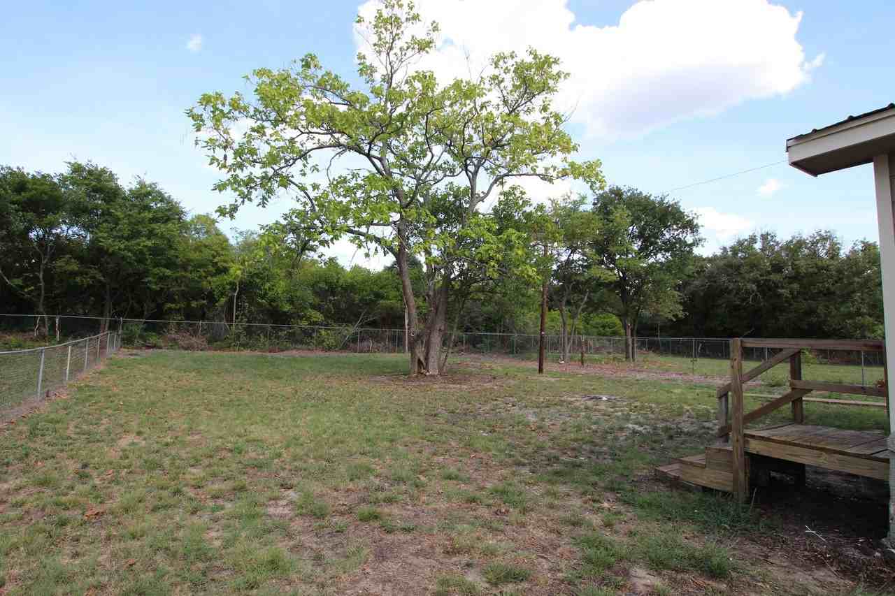 1016 S Bennett Ave - Photo 3 of 25