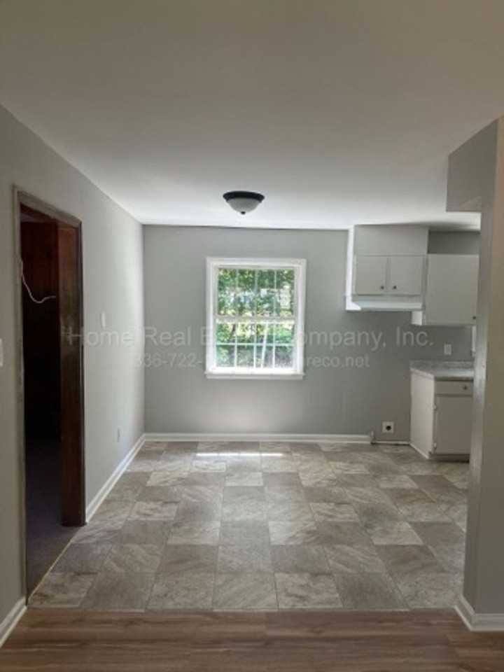 4206 S Jasmin Ct - Photo 3 of 18