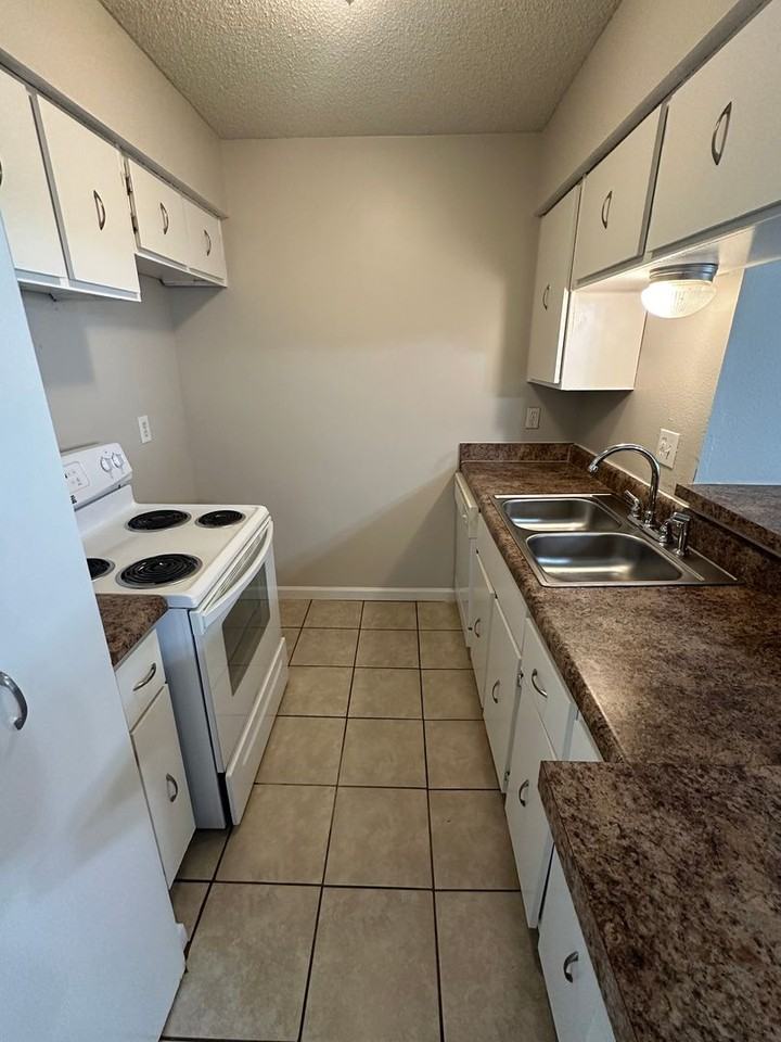 6726 Quail Hollow Ct - Photo 4 of 7