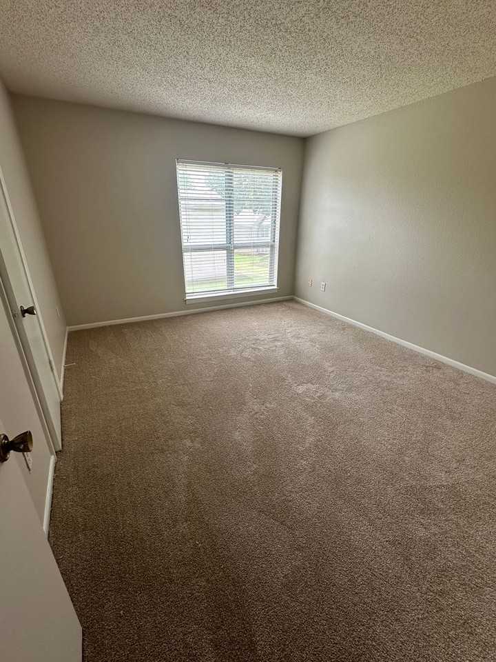 6726 Quail Hollow Ct - Photo 6 of 7